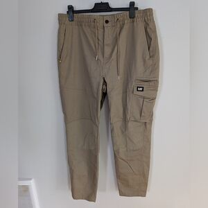 CAT Men’s Workwear Cargo Pants in khaki tan size 38x32